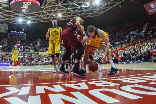 疑是一个辉 疑是一个辉